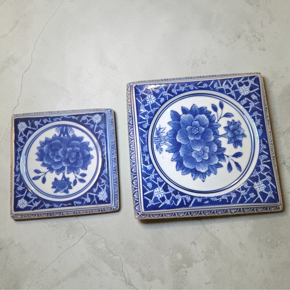 Set of 2 Mid Century DeChang Taoci Blue and White Floral Porcelain Teapot Trivet